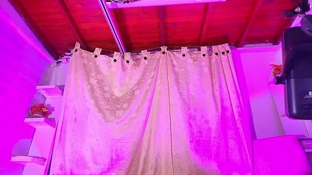 emyli sw  online show from 02.18.25