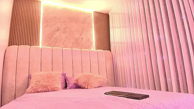 emyli sw  online show from 12.05.25