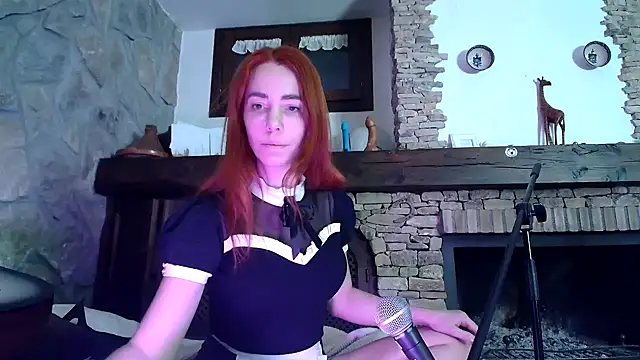 Snapshot of pisswhorelana chatting on 01.24.25 pisswhorelana online show from 01.24.25