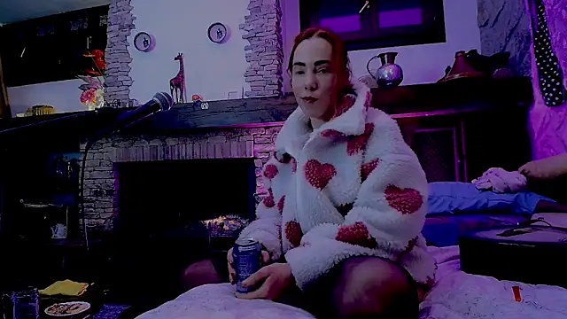 Snapshot of pisswhorelana chatting on 02.02.25 pisswhorelana online show from 02.02.25