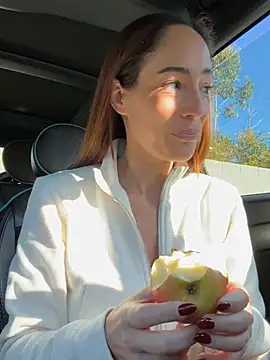 SweeetAlegra online show from 12.26.24