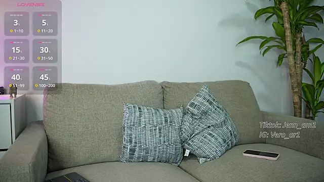 Veronica ar online show from 10.20.25