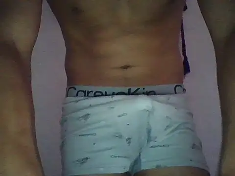 Snapshot of Angel_rincon chatting on 10.21.25 Angel rincon online show from 10.21.25