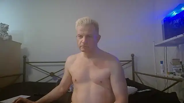 Snapshot of Dragonnyc@xh chatting on 02.16.25 Dragonnycxh online show from 02.16.25