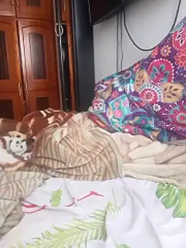 Snapshot of marindanielf chatting on 11.10.25 marindanielf online show from 11.10.25