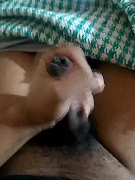 Snapshot of Deluxe_dick chatting on 03.19.25 Deluxe dick online show from 03.19.25