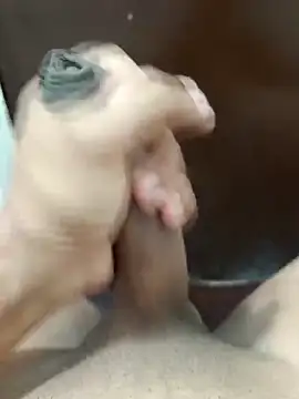 Snapshot of Deluxe_dick chatting on 09.18.25 Deluxe dick online show from 09.18.25