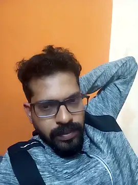 Snapshot of arhan3043 chatting on 12.14.24 arhan3043 online show from 12.14.24