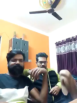 Snapshot of arhan3043 chatting on 12.28.24 arhan3043 online show from 12.28.24