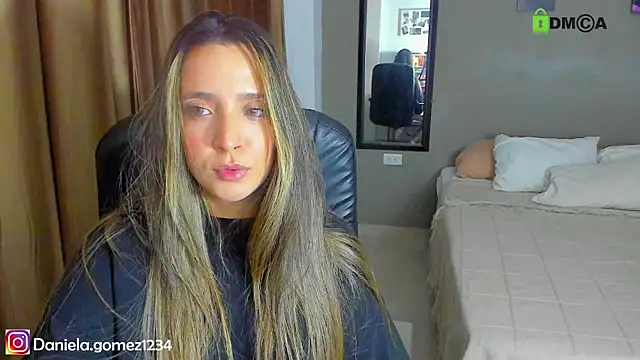 Snapshot of Danielacams chatting on 03.07.25 Danielacams online show from 03.07.25