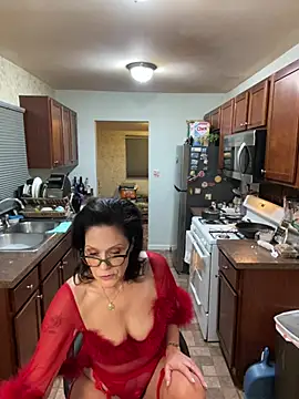 Snapshot of Good-Juju chatting on 12.24.24 Good-Juju online show from 12.24.24