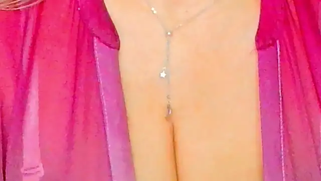 Snapshot of Tyana40 chatting on 02.12.25 Tyana40 online show from 02.12.25