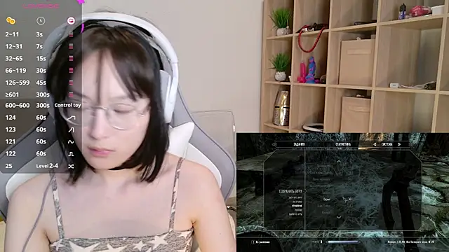 Snapshot of aliiiiiina chatting on 02.08.25 aliiiiiina online show from 02.08.25