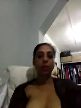 Snapshot of Mahi4luv chatting on 10.10.25 Mahi4luv online show from 10.10.25