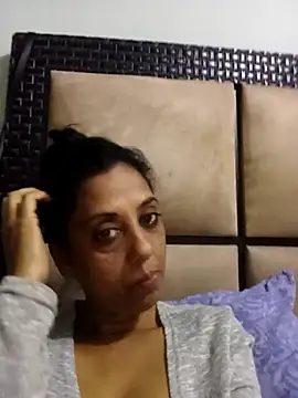 Snapshot of Mahi4luv chatting on 10.24.25 Mahi4luv online show from 10.24.25