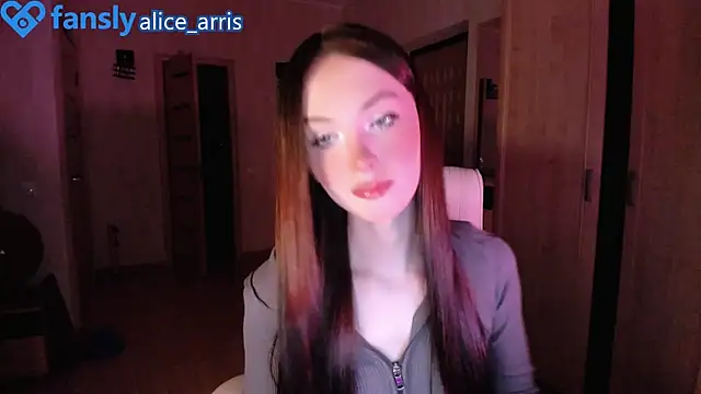 Snapshot of Alice__Aris chatting on 10.23.25 Alice Aris online show from 10.23.25