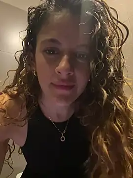 Snapshot of alana15 chatting on 12.13.24 alana15 online show from 12.13.24