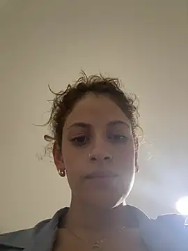 Snapshot of alana15 chatting on 02.05.25 alana15 online show from 02.05.25