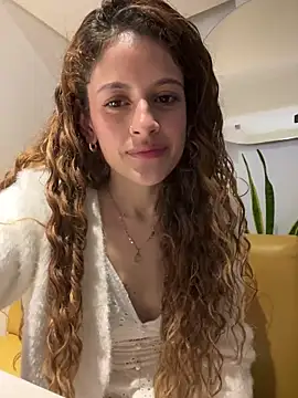 Snapshot of alana15 chatting on 03.15.25 alana15 online show from 03.15.25