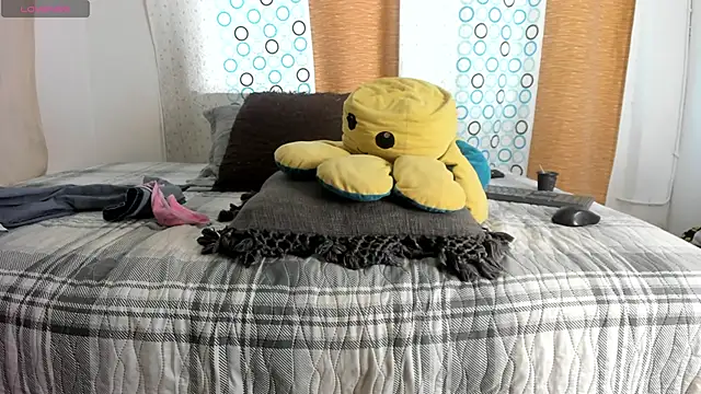 BlowMommy  online show from 01.28.25