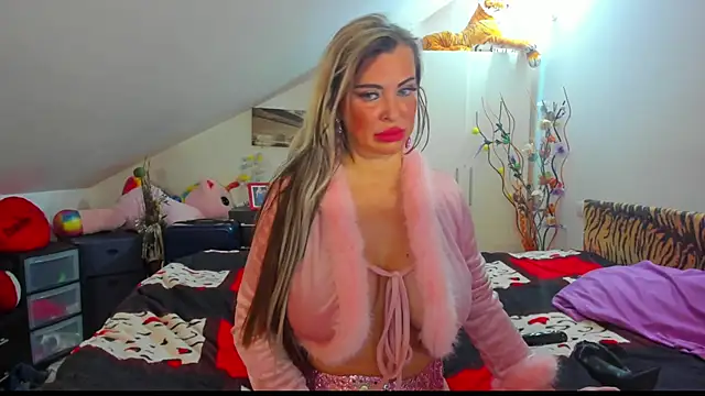 Raffaelababy online show from 11.30.25