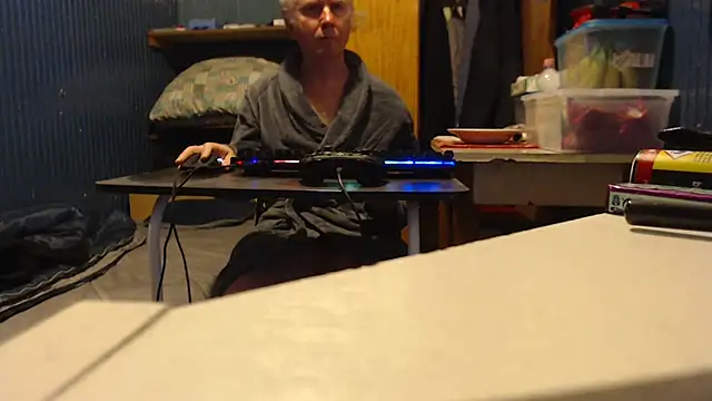 Snapshot of Vgy67Z95 chatting on 12.31.24 Vgy67Z95 online show from 12.31.24