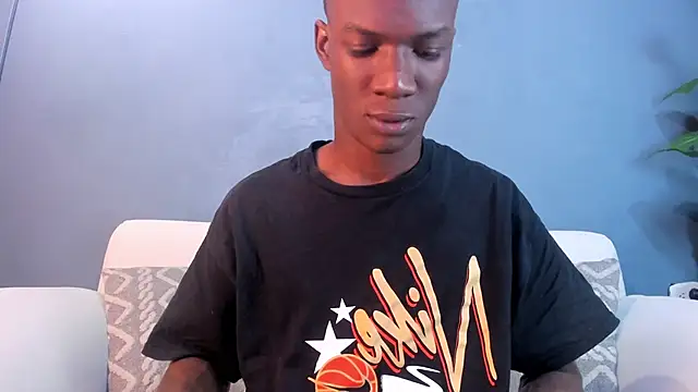 Snapshot of martin_killer chatting on 12.30.24 martin killer online show from 12.30.24