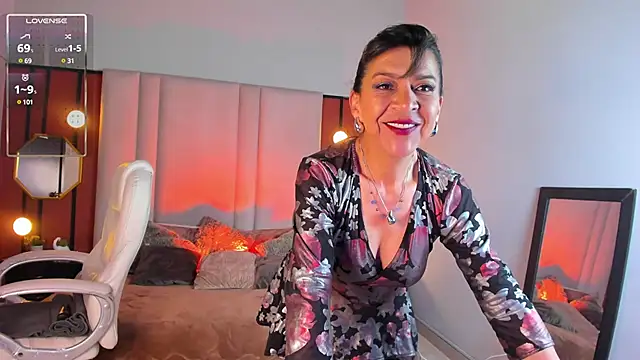 Snapshot of GraceElizabeth_ chatting on 02.07.25 GraceElizabeth online show from 02.07.25