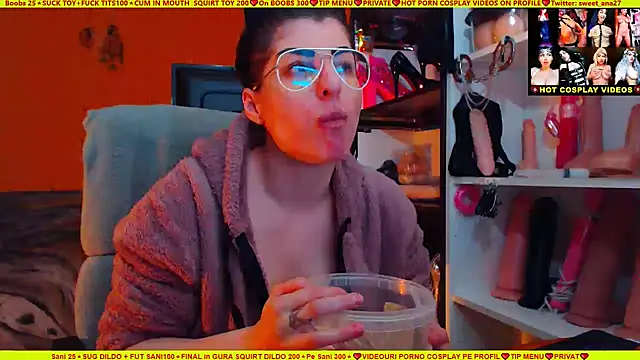 Snapshot of cuminmenowbbyx chatting on 01.01.25 cuminmenowbbyx online show from 01.01.25