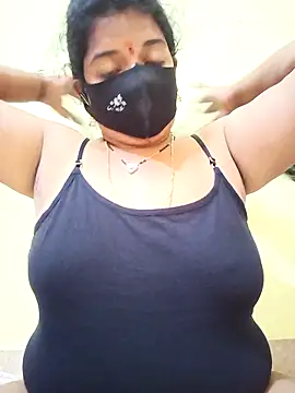 Snapshot of teddy-143 chatting on 10.31.25 teddy-143 online show from 10.31.25