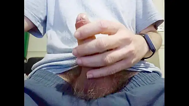 Snapshot of hairyuncut00 chatting on 10.01.25 hairyuncut00 online show from 10.01.25