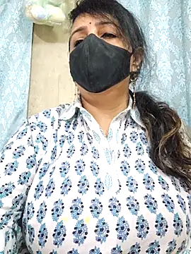 cute-tanvi online show from 10.25.25