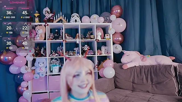 Snapshot of MadnessAlison chatting on 03.12.25 MadnessAlison online show from 03.12.25