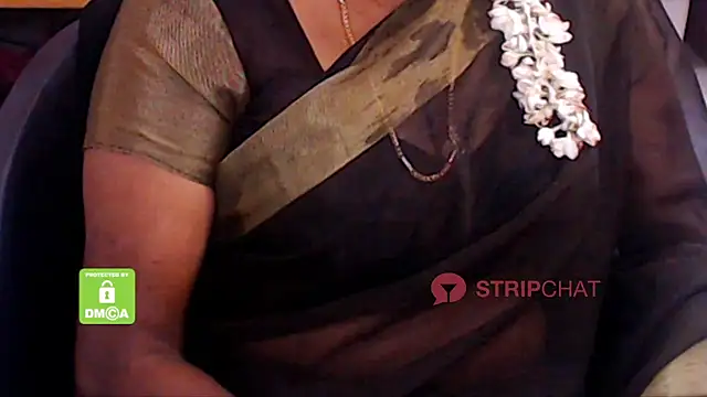 Snapshot of Novapol chatting on 12.29.24 Novapol online show from 12.29.24