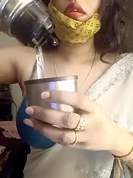 Snapshot of Lavanya_Shah chatting on 01.08.25 Lavanya Shah online show from 01.08.25