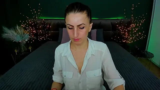 Rebecca Diamond online show from 02.03.25