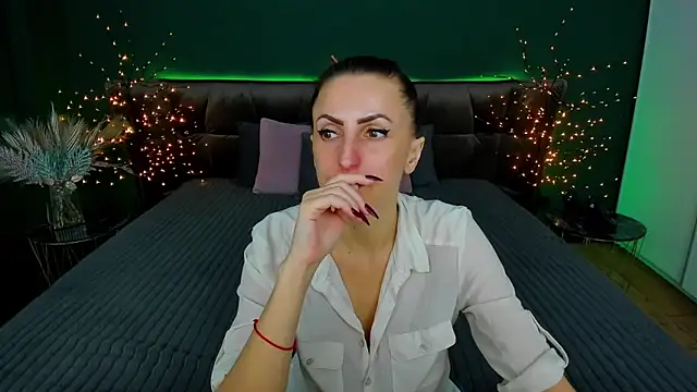 Rebecca Diamond online show from 02.09.25