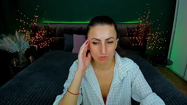 Rebecca Diamond online show from 02.16.25