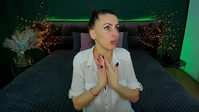 Rebecca Diamond online show from 02.26.25