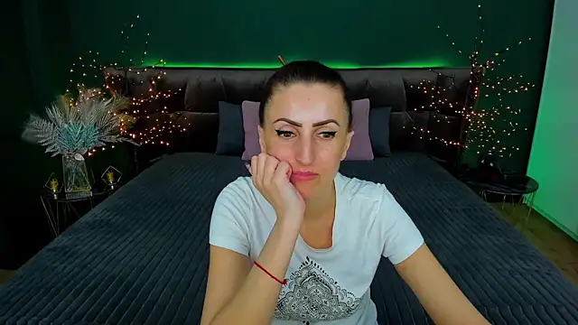 Rebecca Diamond online show from 02.27.25