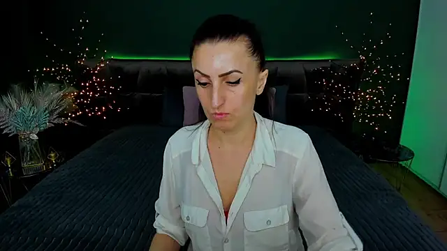 Rebecca Diamond online show from 03.09.25