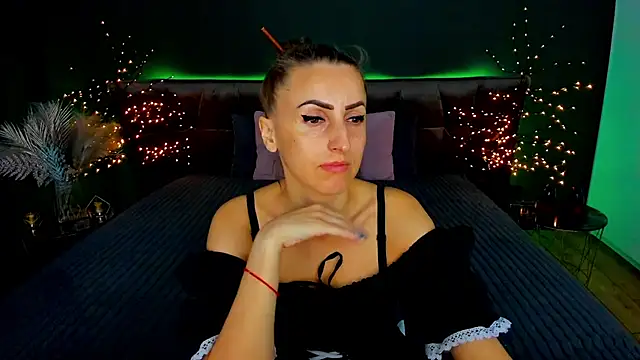 Rebecca Diamond online show from 09.23.25