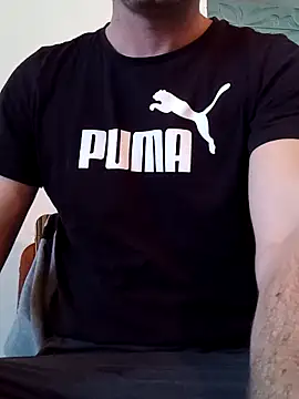 Snapshot of Rolandxxxr chatting on 02.05.25 Rolandxxxr online show from 02.05.25