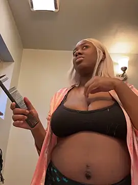 Snapshot of gypsydoll chatting on 02.14.25 gypsydoll online show from 02.14.25