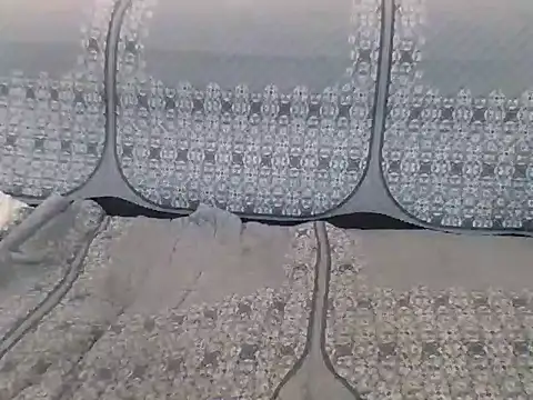 Snapshot of redvelvet_4 chatting on 02.15.25 redvelvet 4 online show from 02.15.25