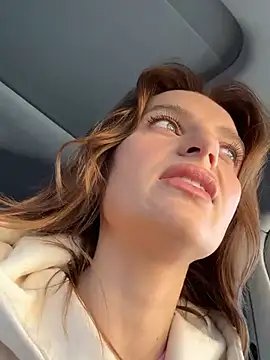 Snapshot of -AngelAri- chatting on 02.20.25 -AngelAri- online show from 02.20.25