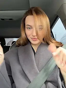 Snapshot of -AngelAri- chatting on 03.05.25 -AngelAri- online show from 03.05.25