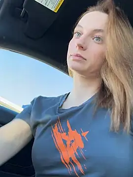Snapshot of -AngelAri- chatting on 03.19.25 -AngelAri- online show from 03.19.25