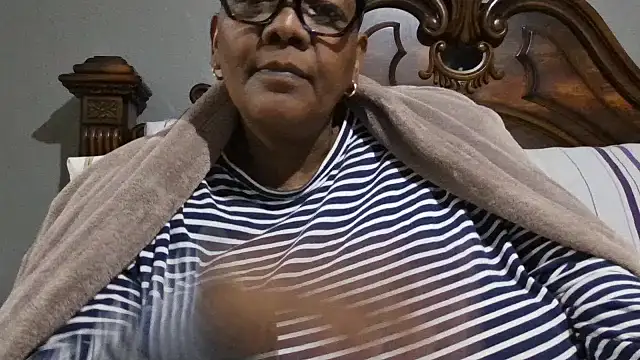 SEXYBOOBSNASS online show from 10.30.25