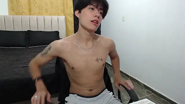 Snapshot of Elio-cam chatting on 02.03.25 Elio-cam online show from 02.03.25